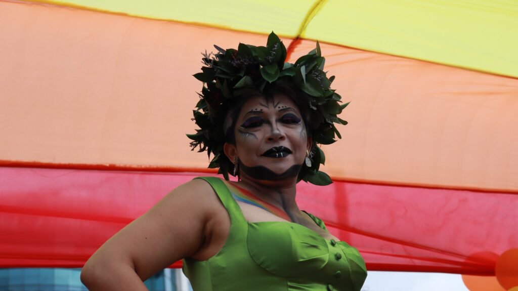 Fotografías de María Jossé España x Resisters en el Desfile del Orgullo de la Diversidad Sexual en Guatemala, el 25 de junio de 2022. Mujeres queer, lesbianas, bi, trans, demisexuales y mucha diversidad más, recorrieron las calles en una fiesta de resistencia.
