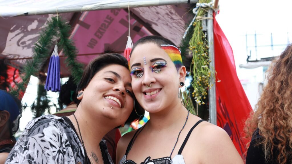 Fotografías de María Jossé España x Resisters en el Desfile del Orgullo de la Diversidad Sexual en Guatemala, el 25 de junio de 2022. Mujeres queer, lesbianas, bi, trans, demisexuales y mucha diversidad más, recorrieron las calles en una fiesta de resistencia.